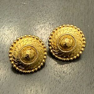 Vintage Monet Gold Tone Braided Dome Clip Earrings Beaded Edge Classic Elegant